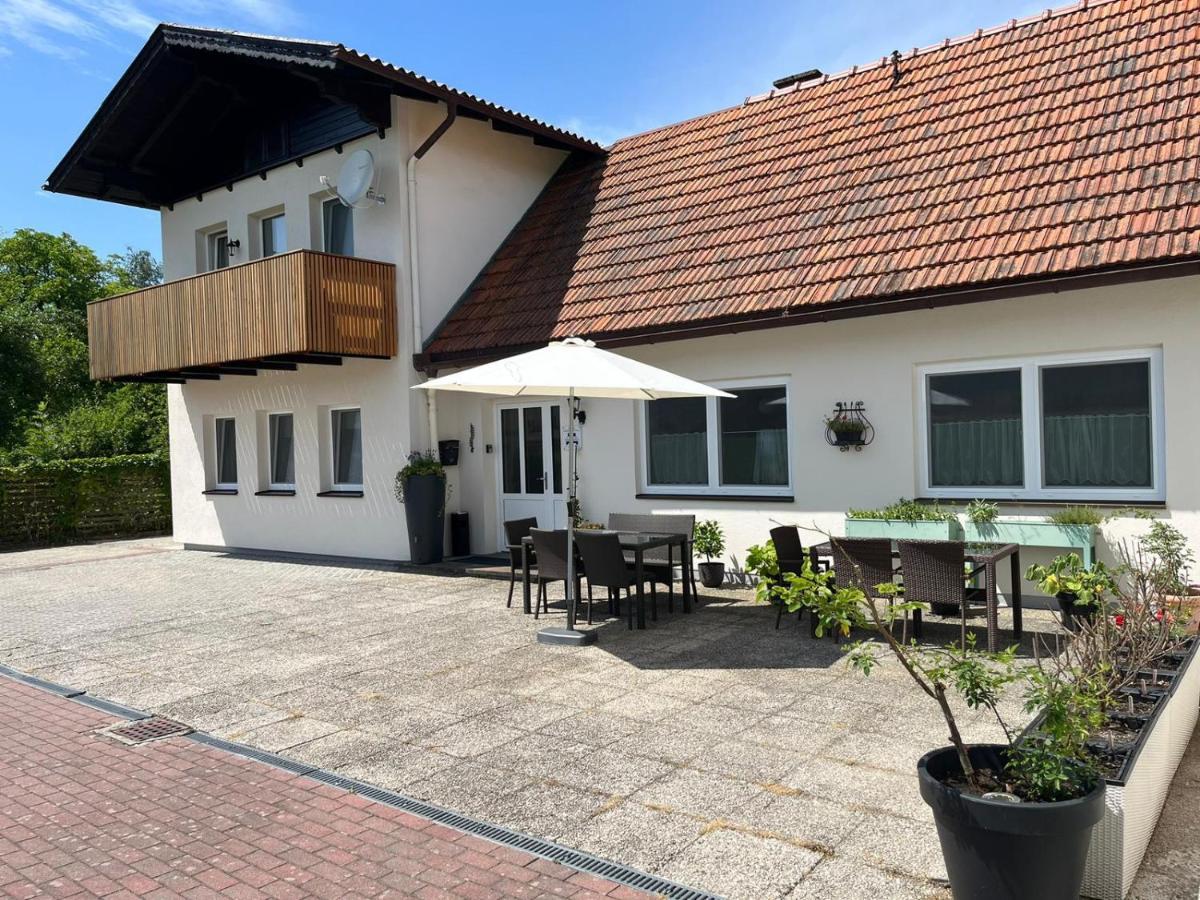 Danner Familien-Ferienwohnungen Schoerfling Am Attersee מראה חיצוני תמונה